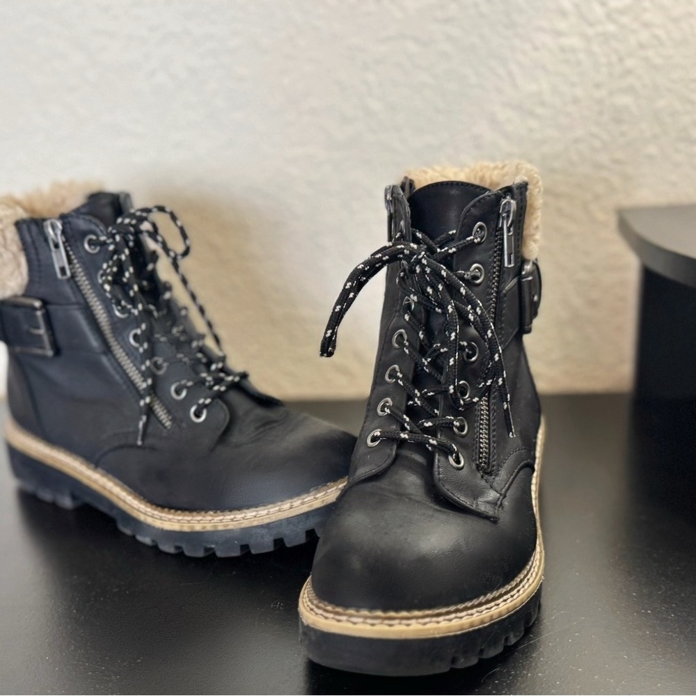 Women’s winter faux-leather fur lined booties.